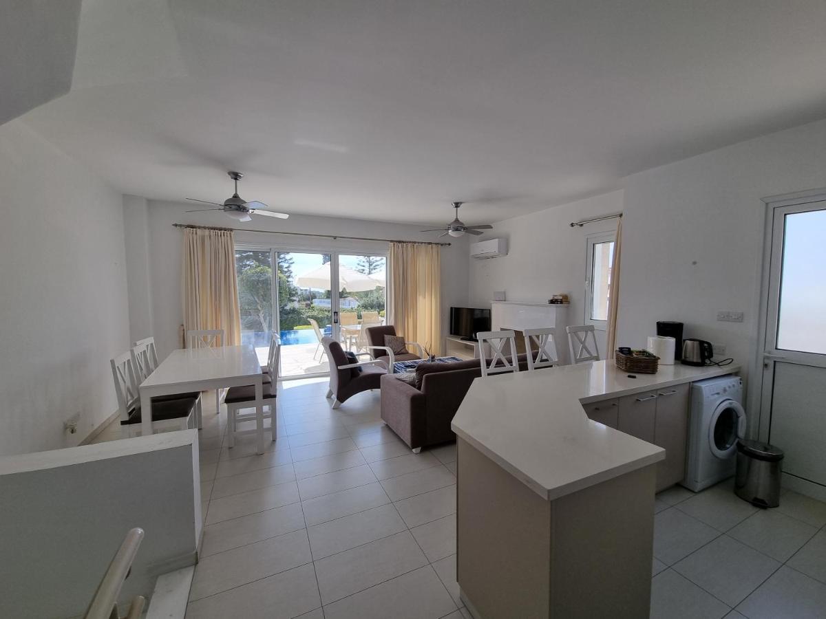 Coral Blue Bay Villa Коралова Затока Екстер'єр фото