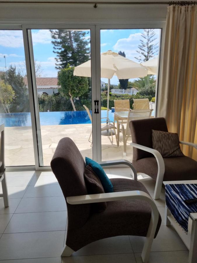 Coral Blue Bay Villa Коралова Затока Екстер'єр фото