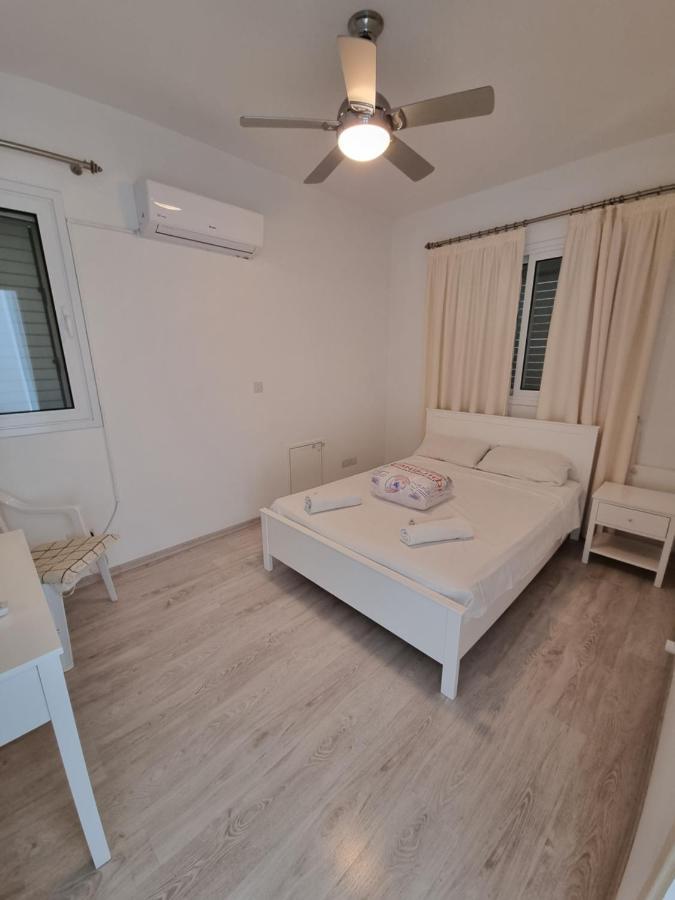 Coral Blue Bay Villa Коралова Затока Екстер'єр фото