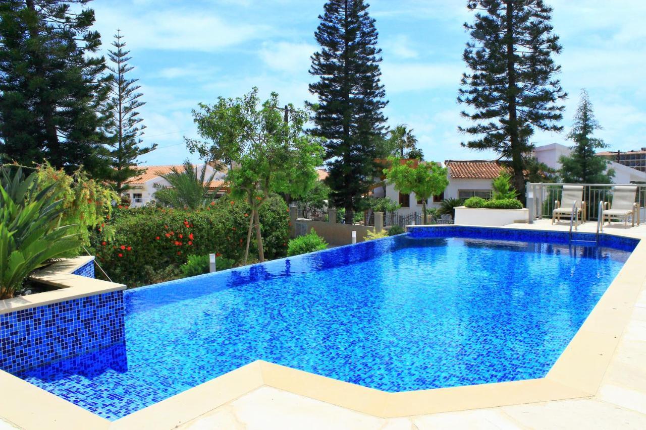 Coral Blue Bay Villa Коралова Затока Екстер'єр фото